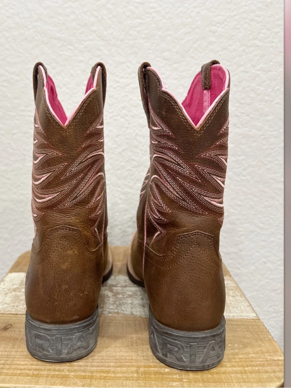 Ariat Firecatcher Rowdy Leather Western Cowboy Boots